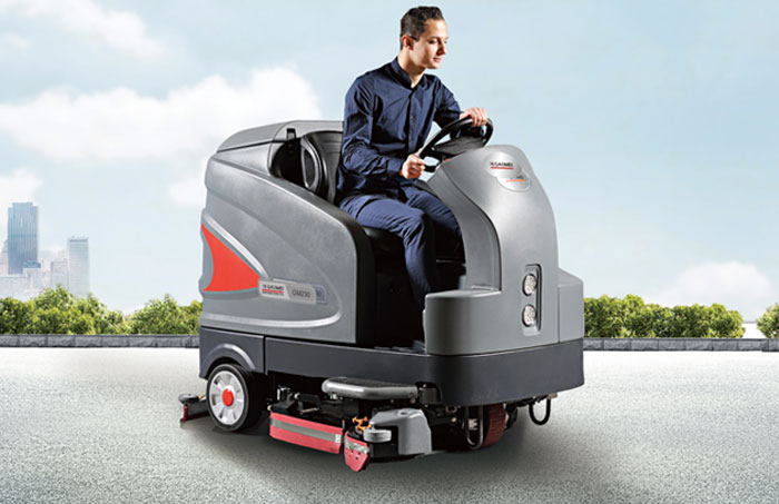 駕駛式洗地機(jī)，讓我們享受工作的快樂。