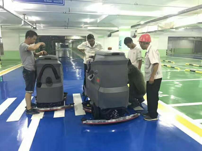 日常使用駕駛式洗地機如何保養(yǎng)？要注意些什么