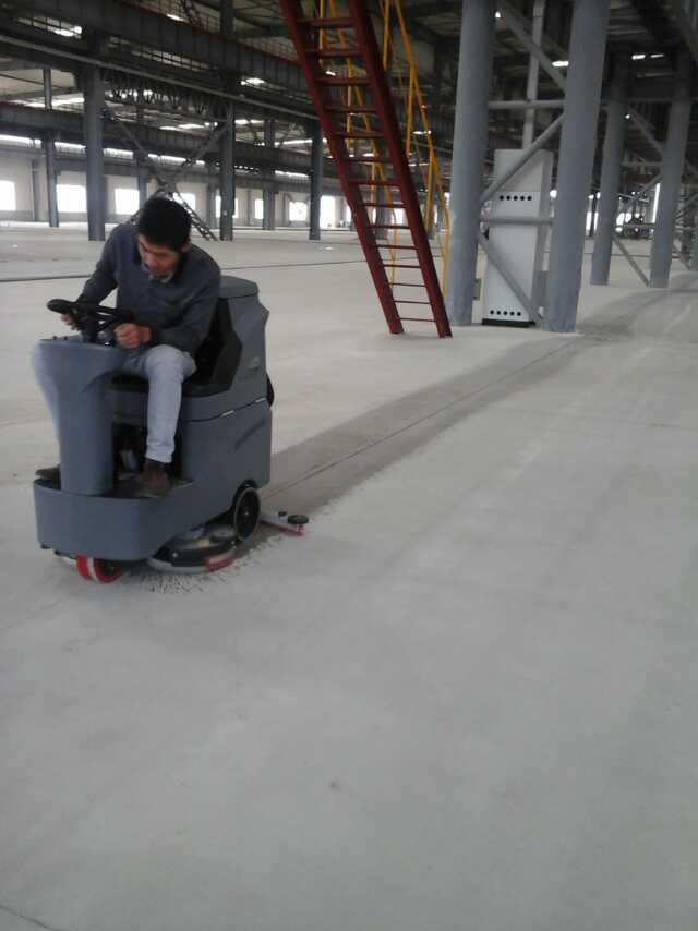 選擇租洗地機(jī)有什么好處？